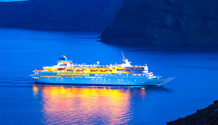 Luxury-Cruise-Ship